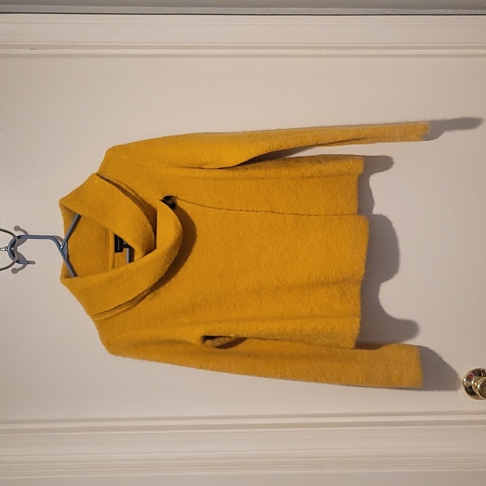 Mustard yellow button clasp sweater XS